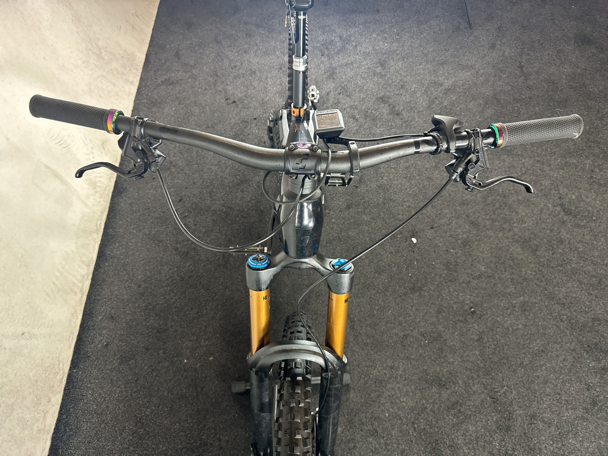 Bifoco — cockpit_von_vorne