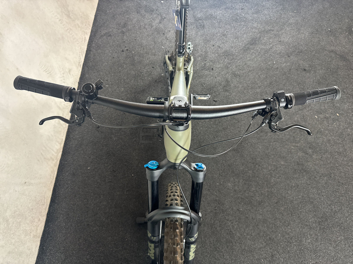 Bifoco — cockpit_von_vorne