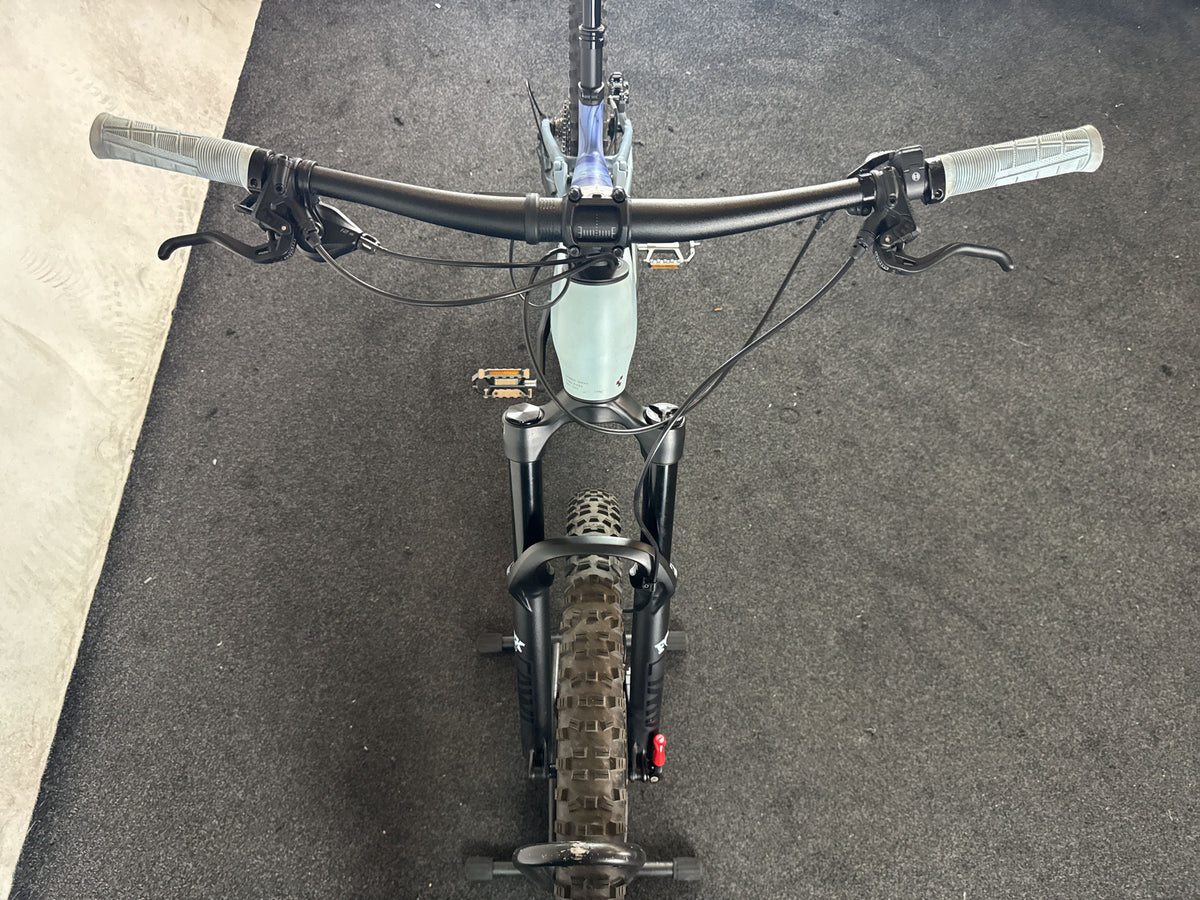 Bifoco — cockpit_von_vorne