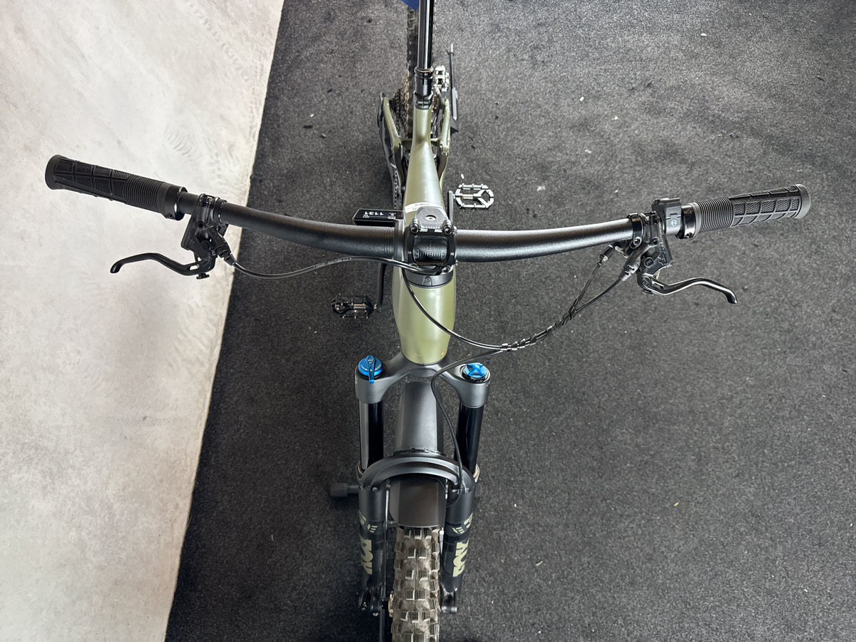 Bifoco — cockpit_von_vorne