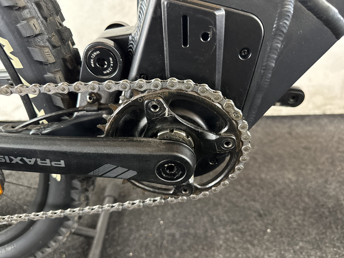 Bifoco — motor_rechts