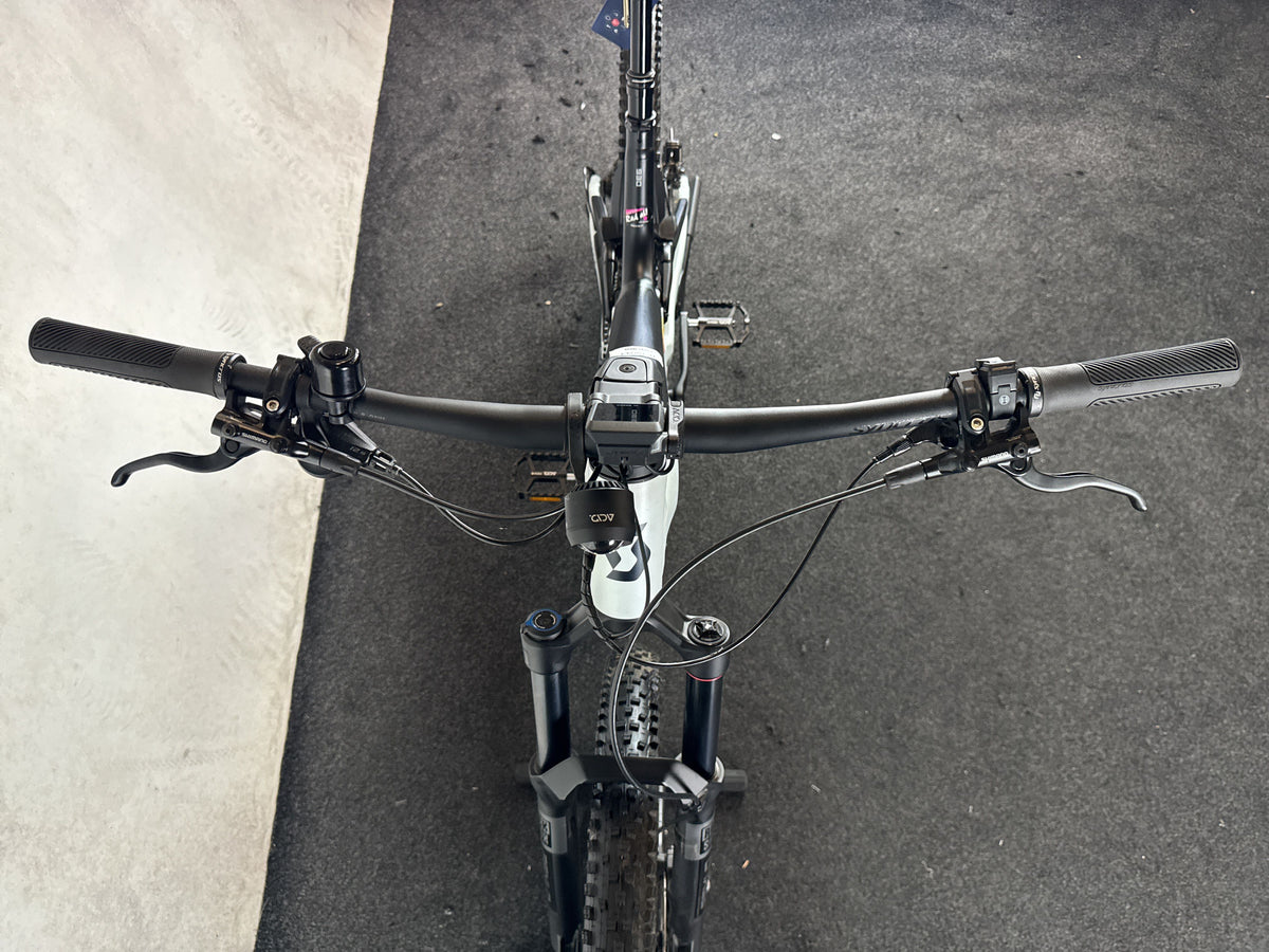 Bifoco — cockpit_von_vorne