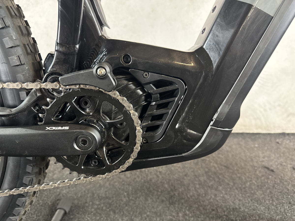 Bifoco — motor_rechts