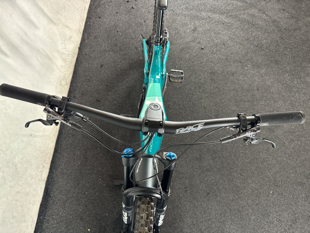 Bifoco — cockpit_von_vorne