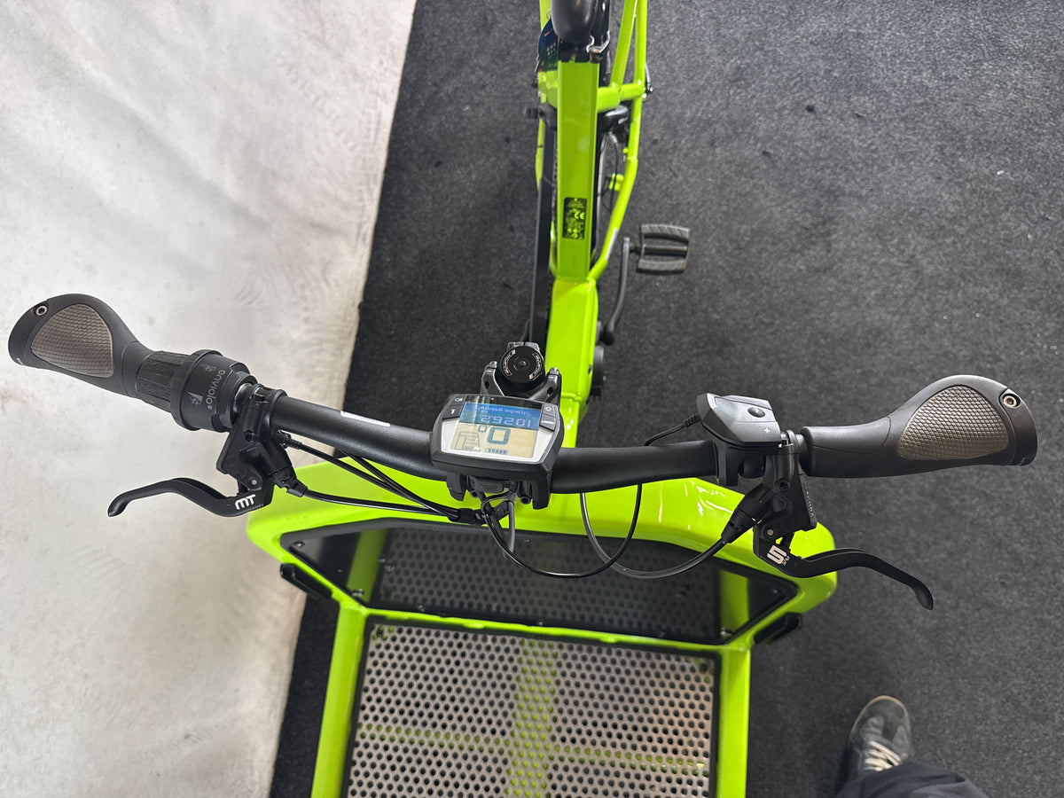 Bifoco — cockpit_von_vorne