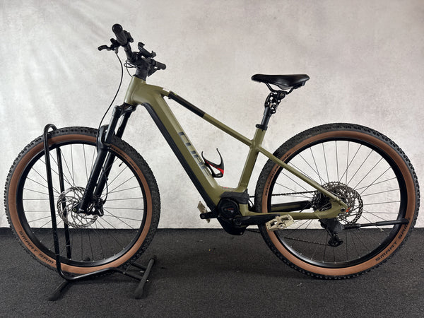 CUBE Reaction Hybrid Race 750