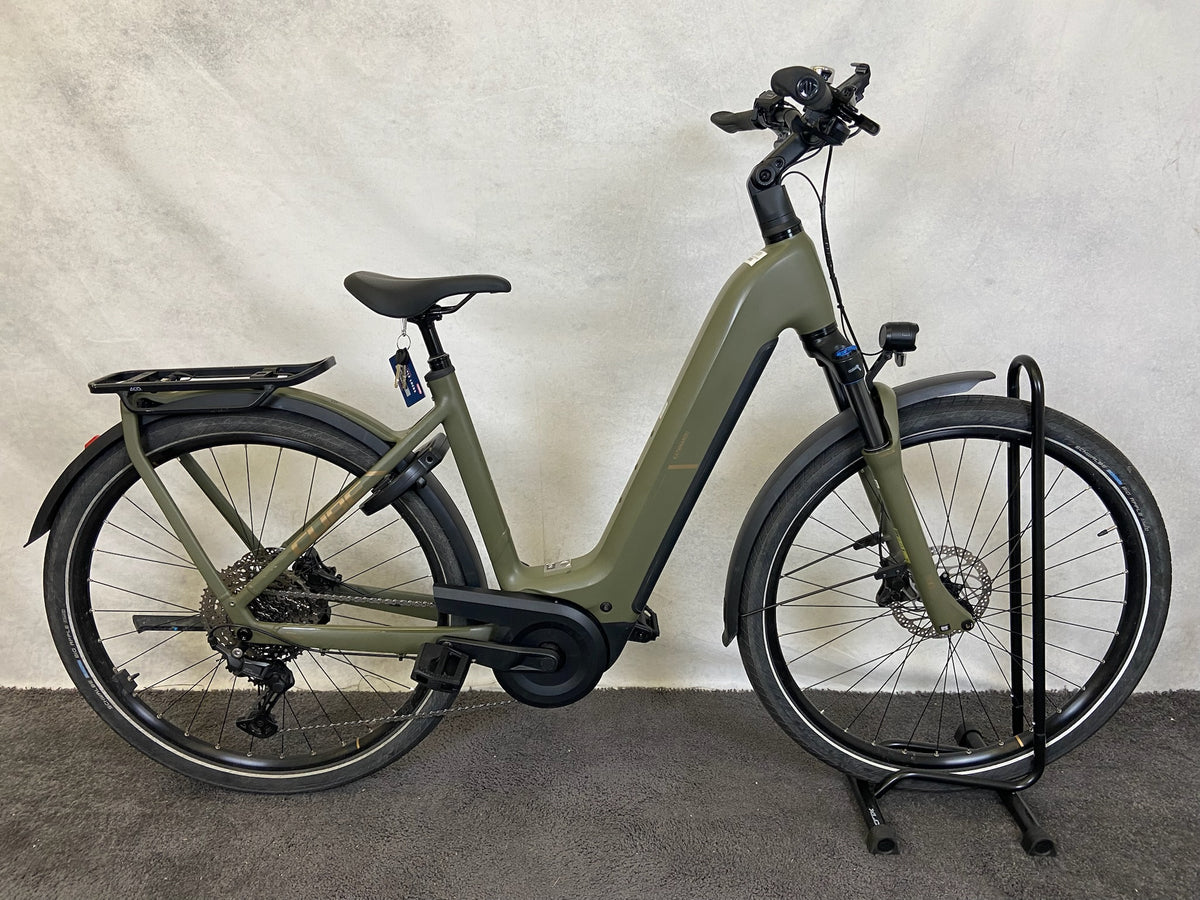 Cube Kathmandu Hybrid Pro 800 Wave