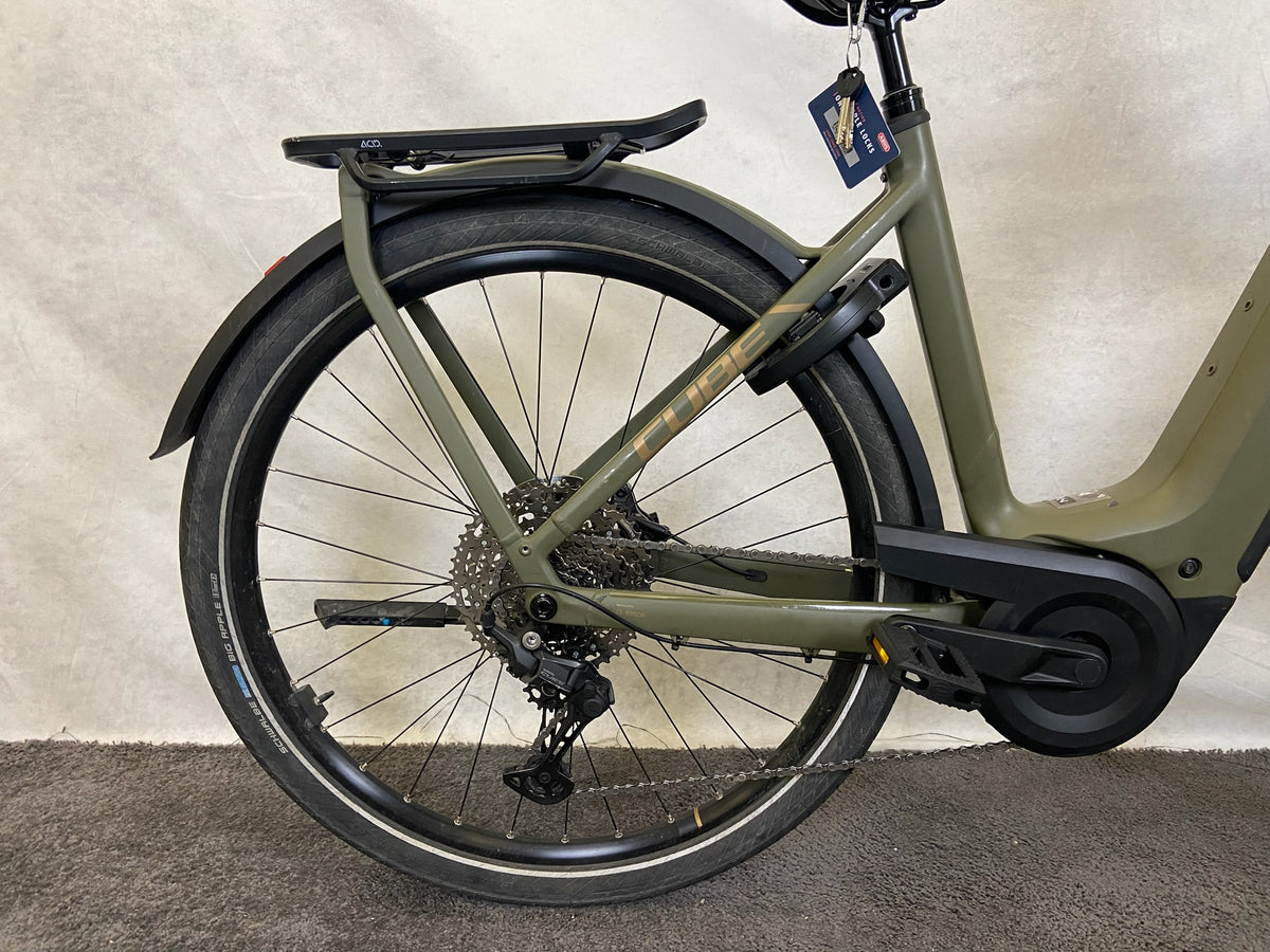 Cube Kathmandu Hybrid Pro 800 Wave