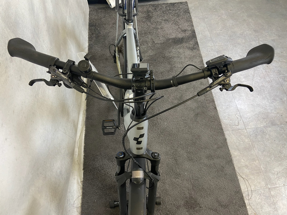 CUBE Kathmandu Hybrid SLX 750