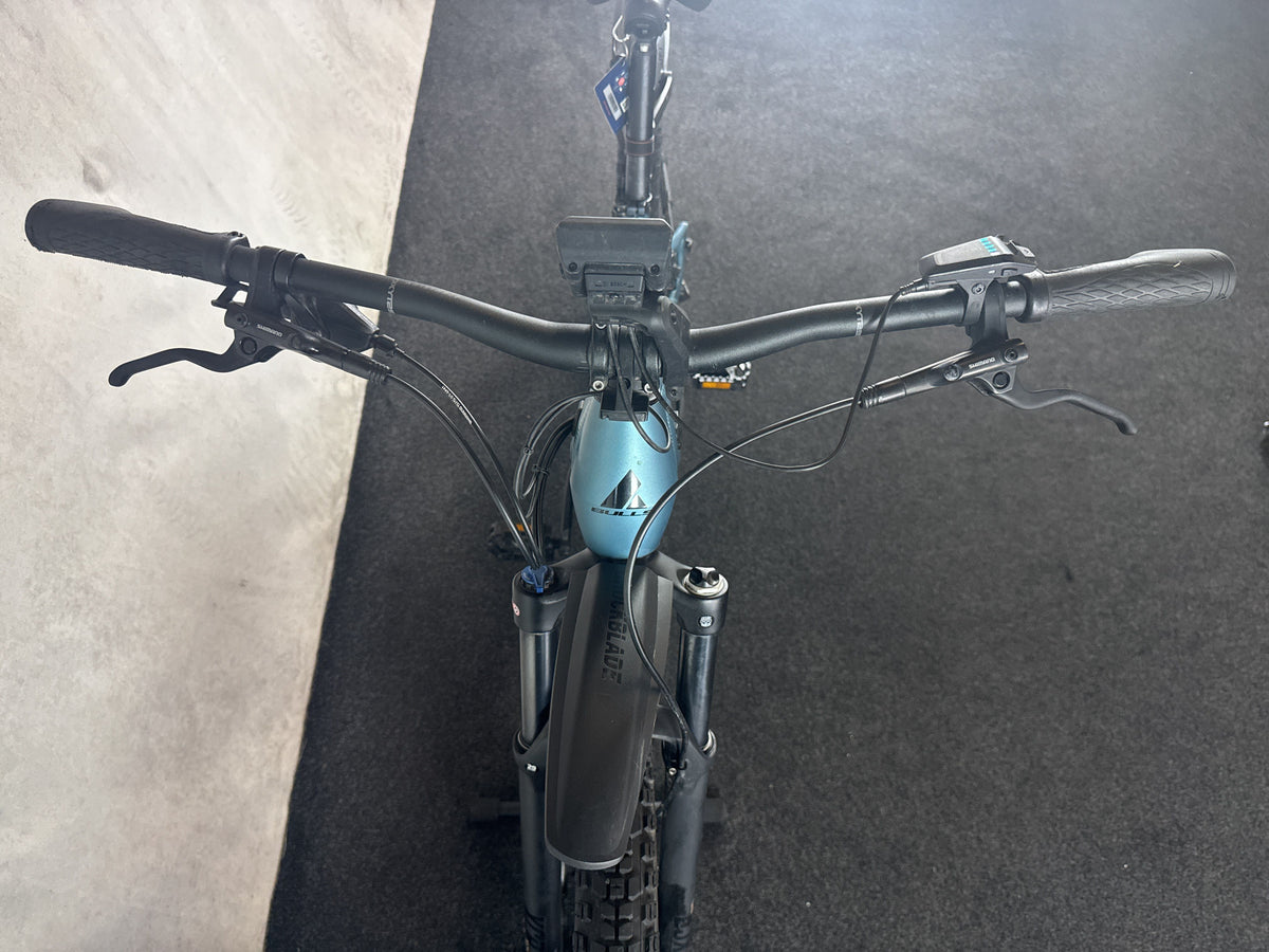 Bifoco — cockpit_von_vorne