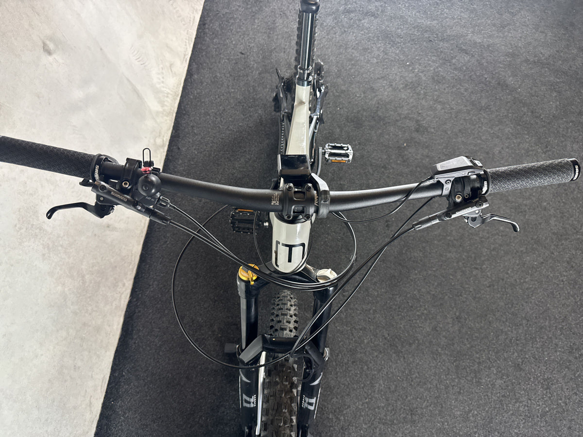 Bifoco — cockpit_von_vorne