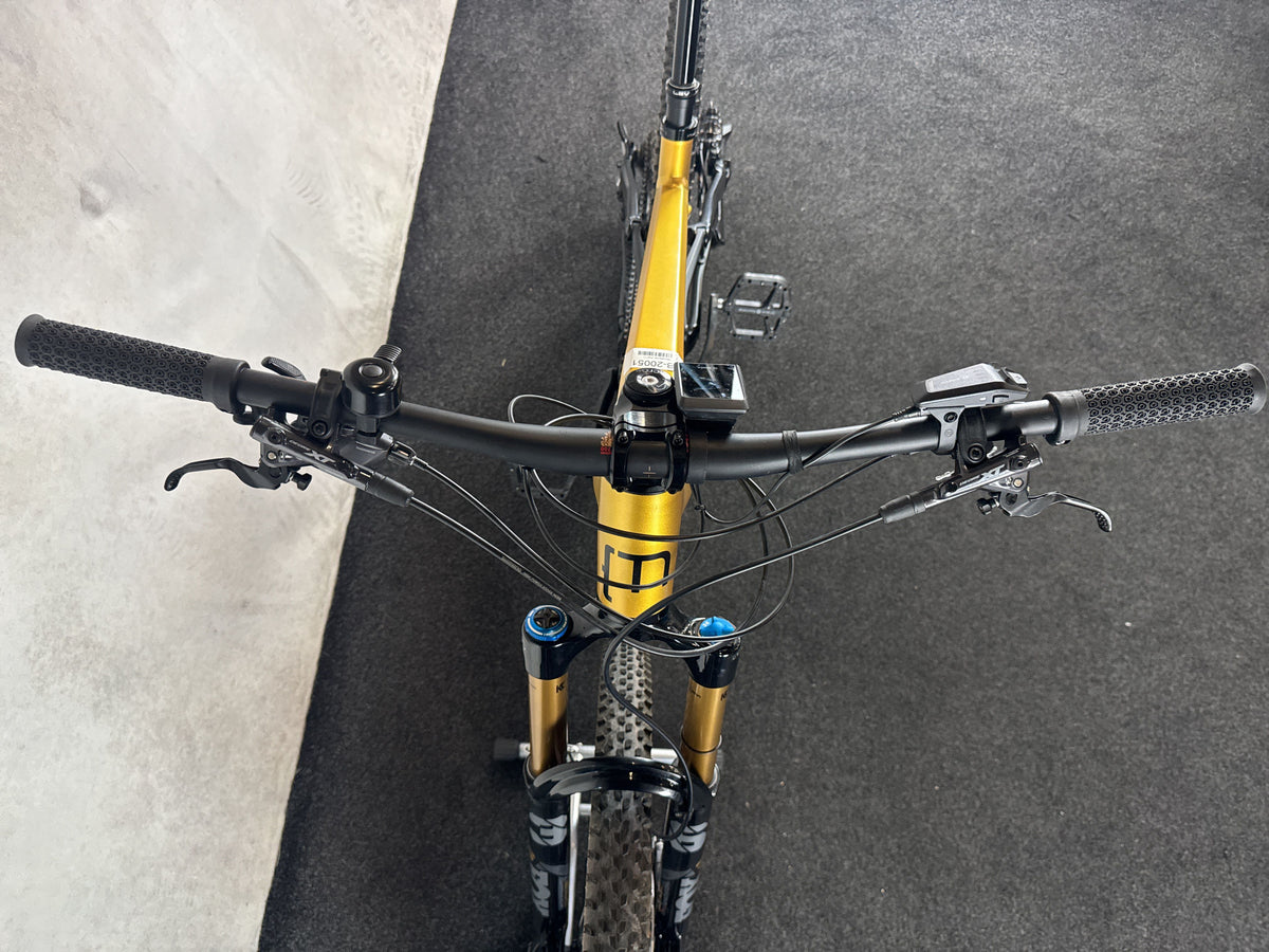 Bifoco — cockpit_von_vorne