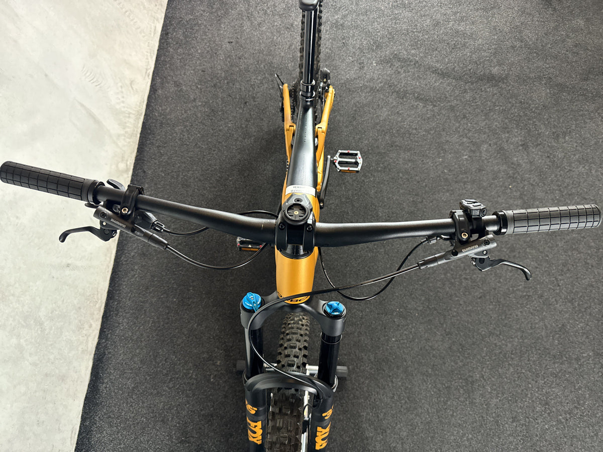 Bifoco — cockpit_von_vorne