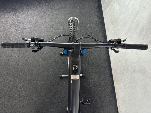 CUBE Stereo Hybrid One44