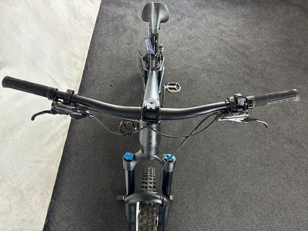CUBE Stereo Hybrid One44