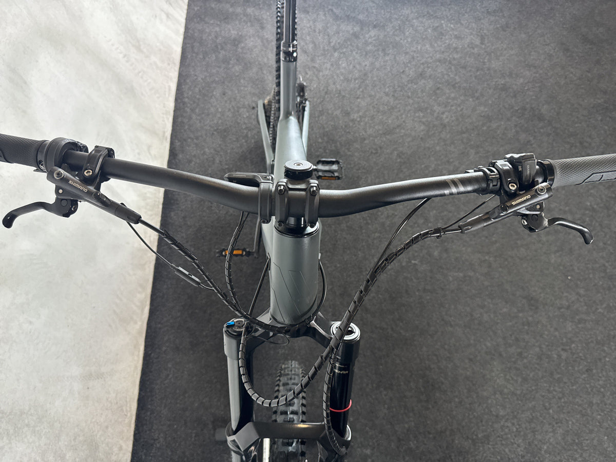 Bifoco — cockpit_von_vorne