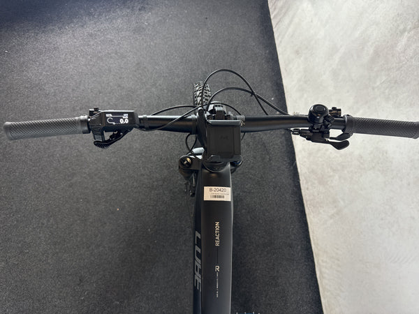 CUBE Reaction Hybrid Race 800