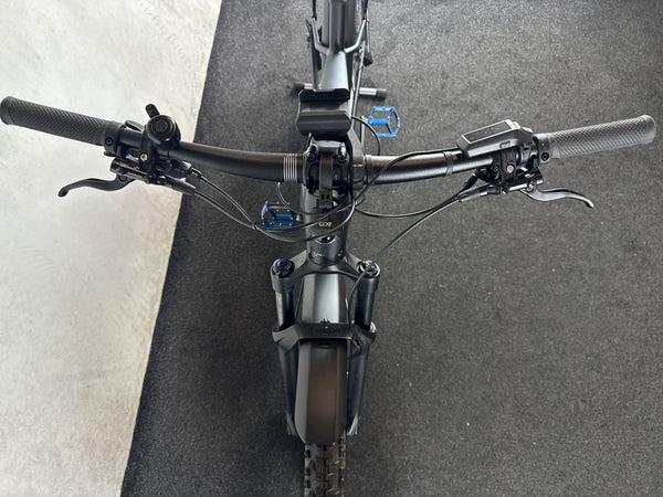 CUBE Reaction Hybrid Race 800