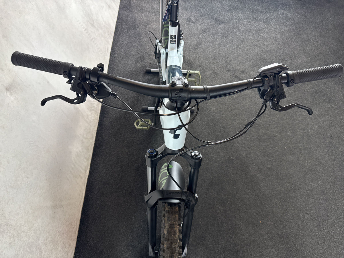 Bifoco — cockpit_von_vorne