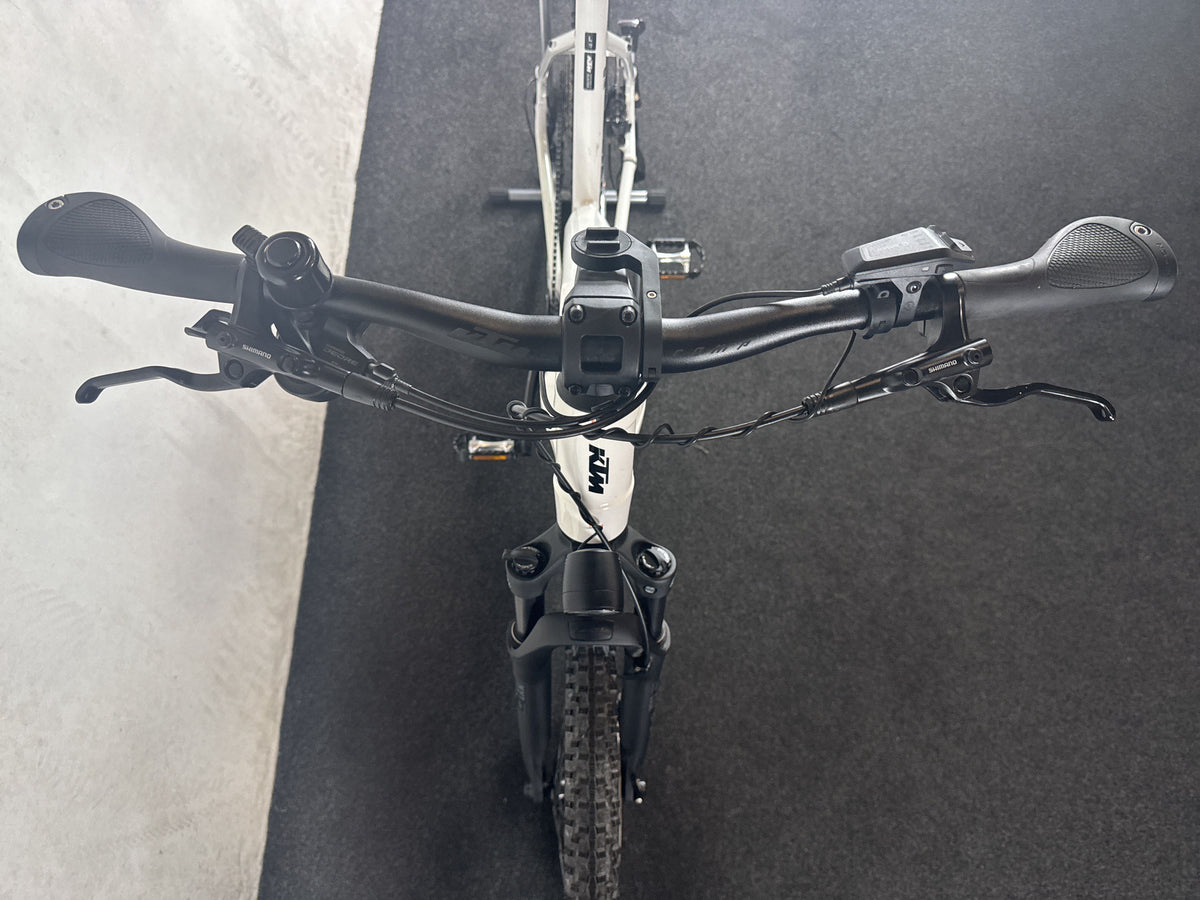 Bifoco — cockpit_von_vorne