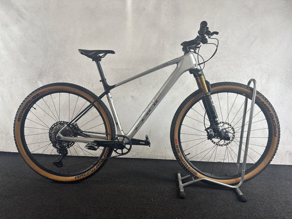 Cube Elite C62 Pro