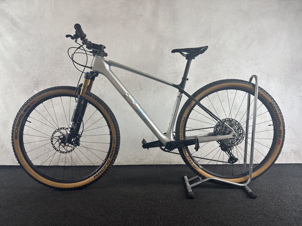 Cube Elite C62 Pro