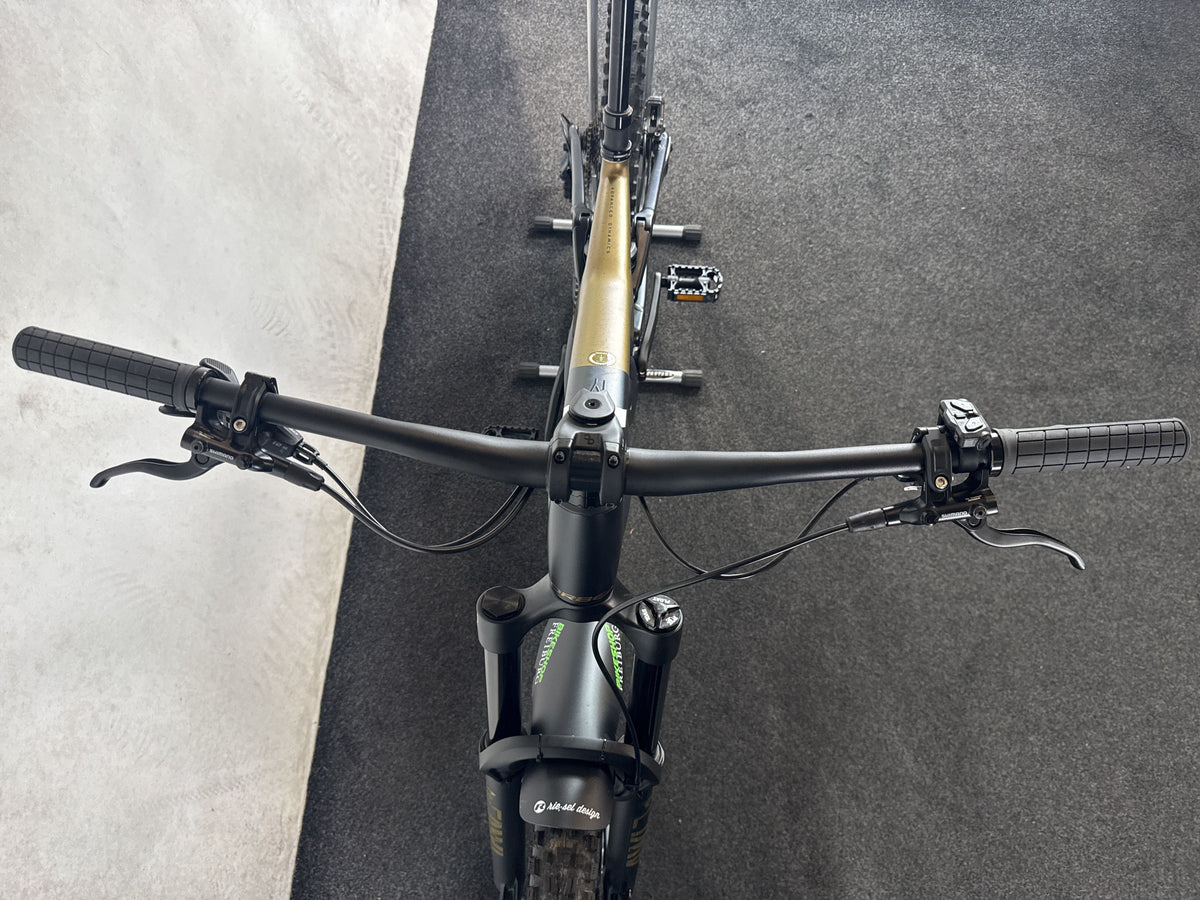 Bifoco — cockpit_von_vorne
