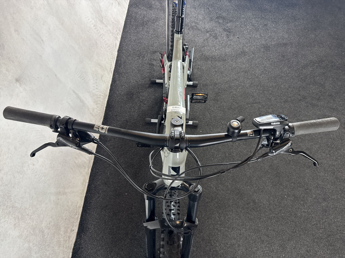 Bifoco — cockpit_von_vorne