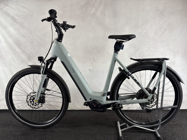 CUBE Kathmandu Hybrid EX 800