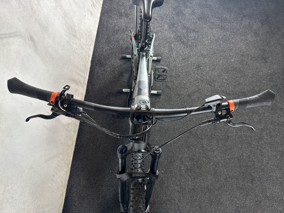 Bifoco — cockpit_von_vorne