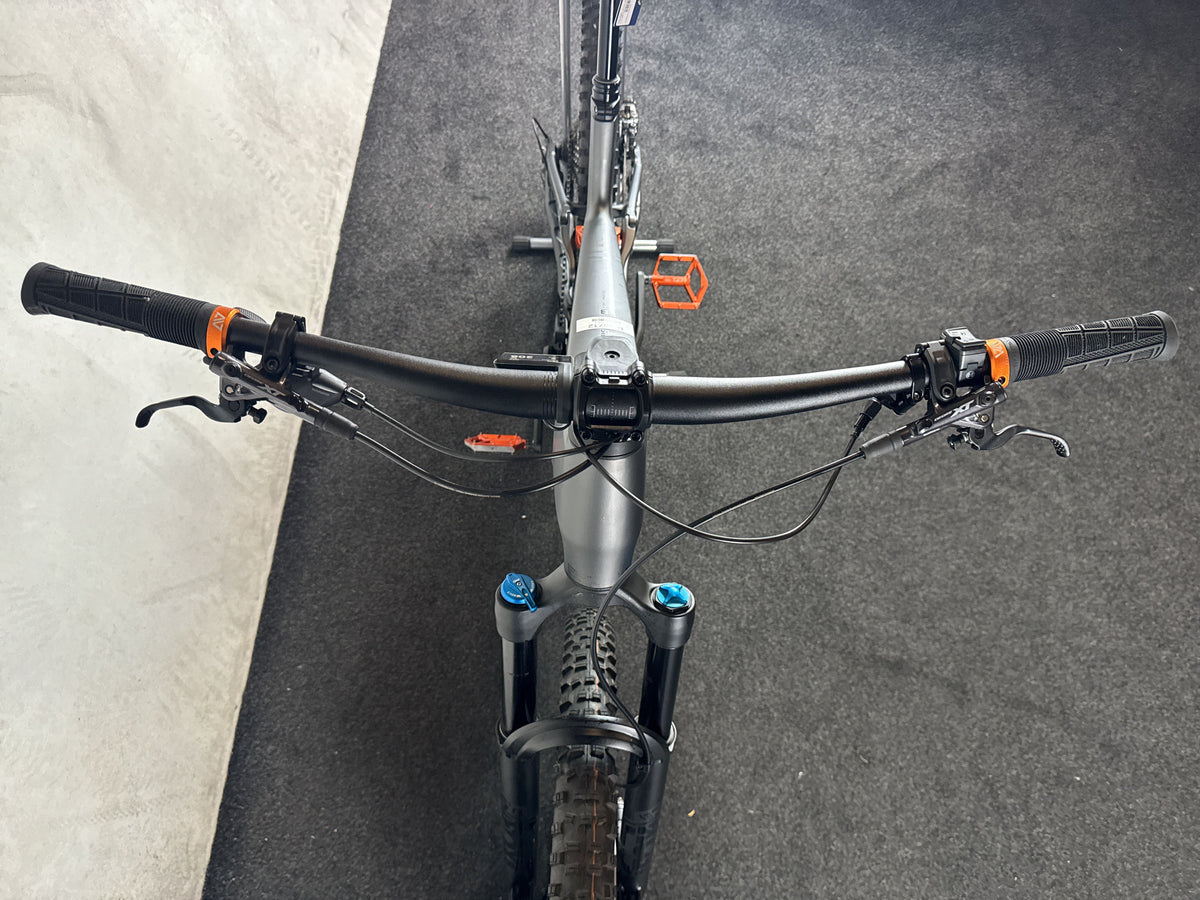 Bifoco — cockpit_von_vorne