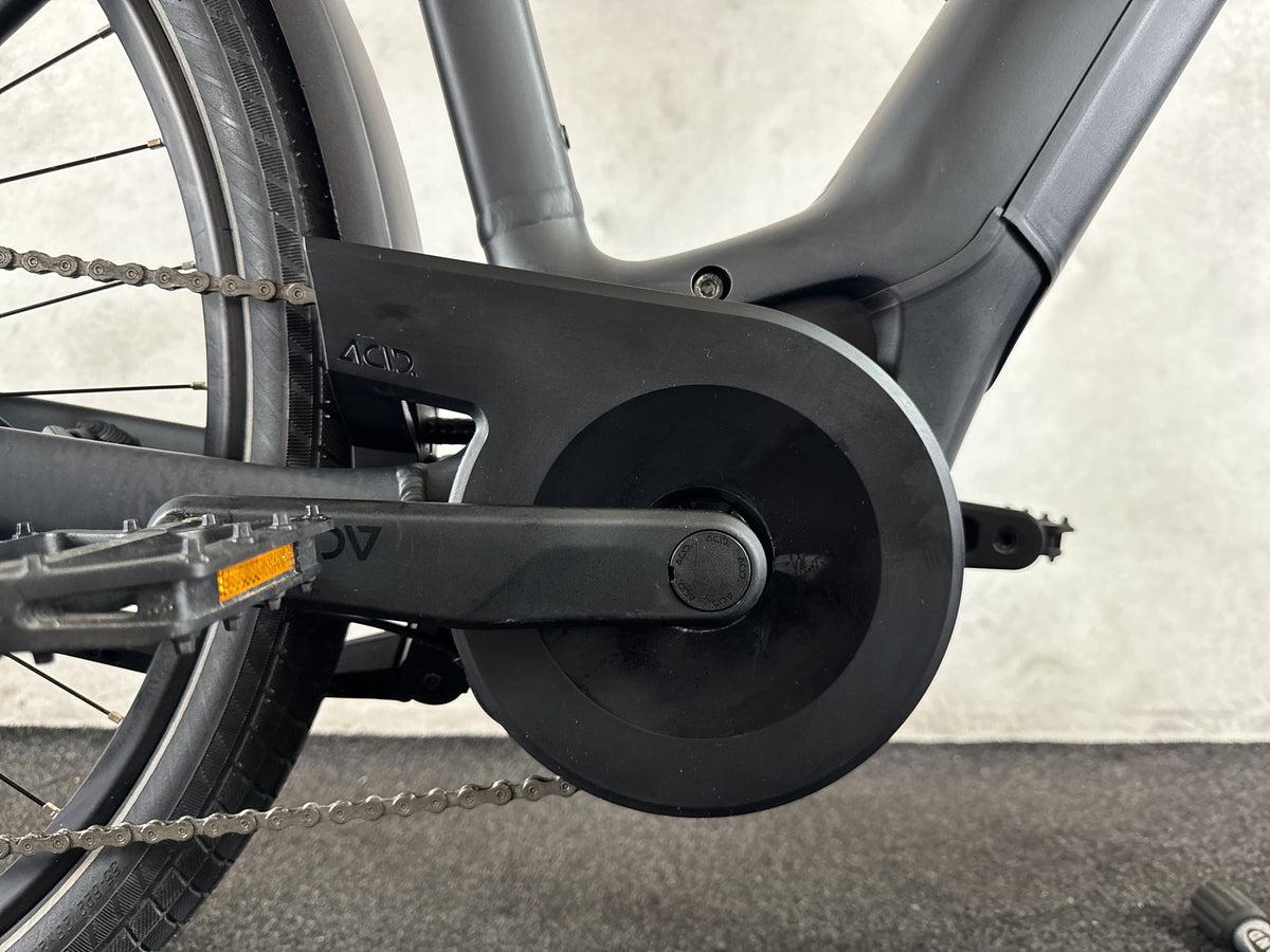 CUBE Touring Hybrid ONE 500 gebraucht – Motor von rechts