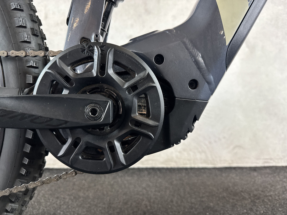 Conway Xyron S 2.9 gebraucht – Motor von rechts