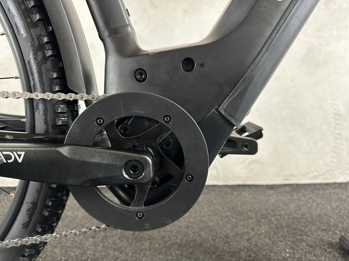 CUBE Nuride Hybrid Pro 625 Allroad gebraucht – Motor von rechts