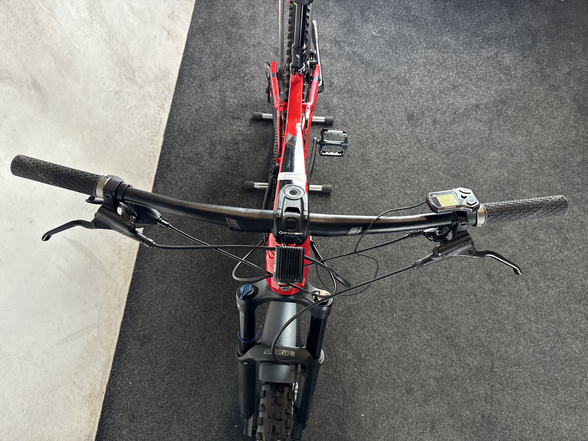 Centurion No Pogo F860 gebraucht – Cockpit von vorne