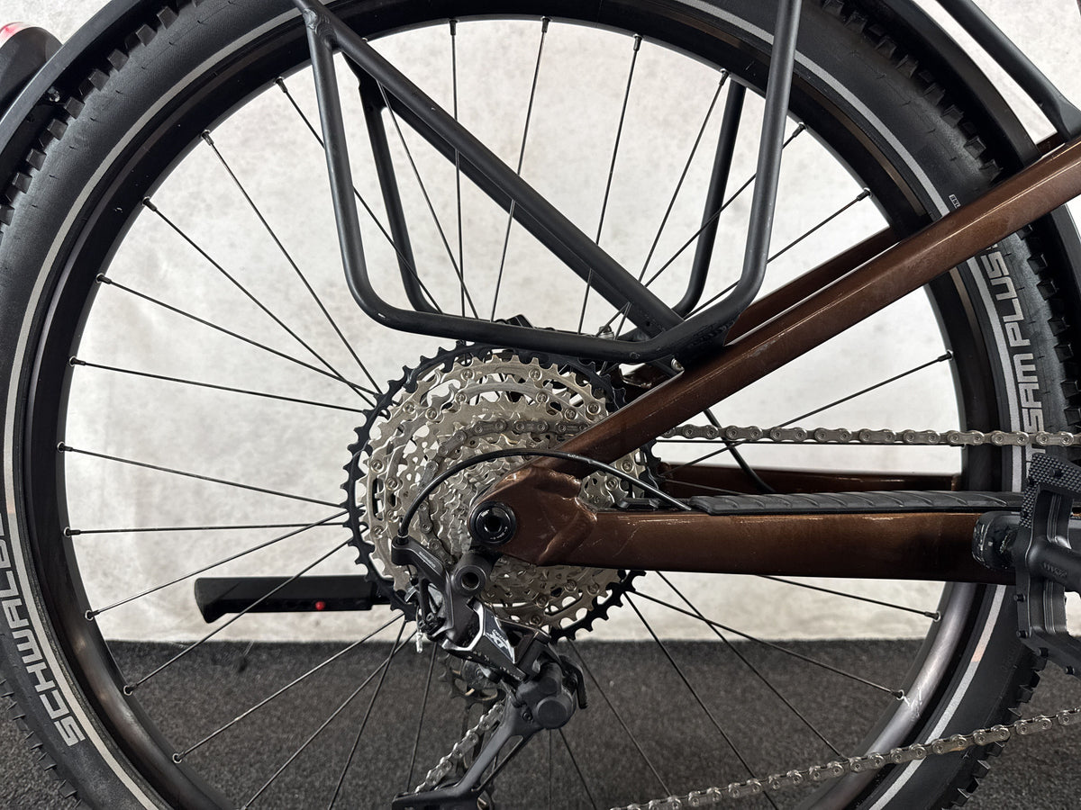 Focus Thron² 6.8 EQP gebraucht – Hinterradnabe und Schaltung