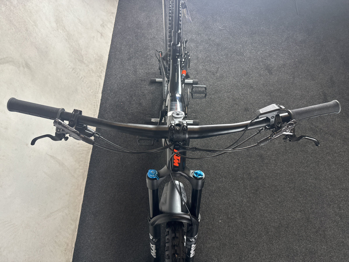 KTM Macina Kapoho Master gebraucht – Cockpit von vorne