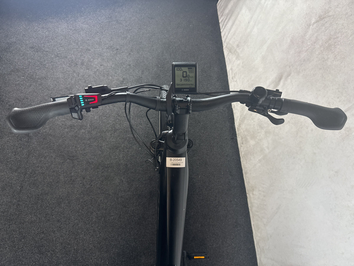 CUBE Touring Hybrid Pro 625 gebraucht – Cockpit aus Fahrersicht