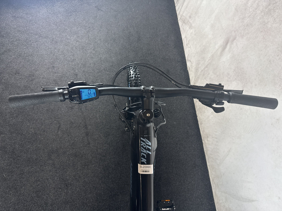 Haibike AllTrack 5 gebraucht – Cockpit aus Fahrersicht