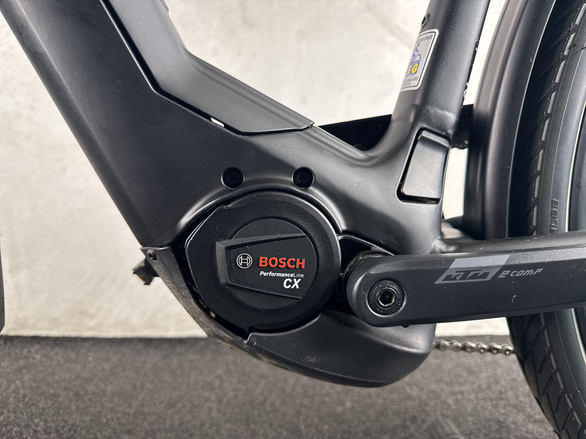 KTM Cento 10 Plus gebraucht – Motor von links