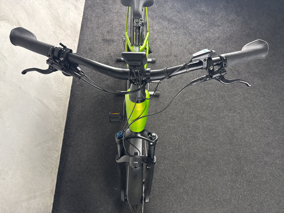 Cube Kathmandu Hybrid Pro gebraucht – Cockpit von vorne