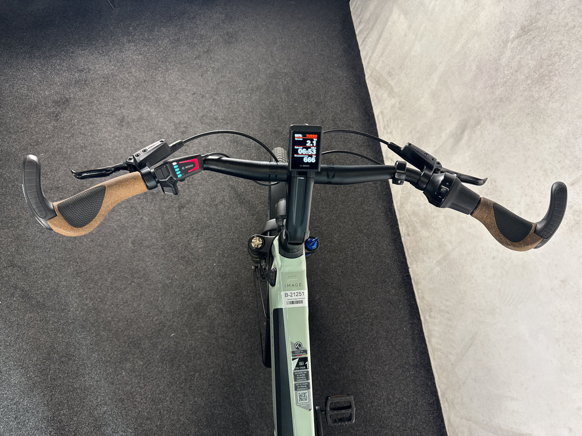 Kalkhoff Image 5 Advance+ gebraucht – Cockpit aus Fahrersicht