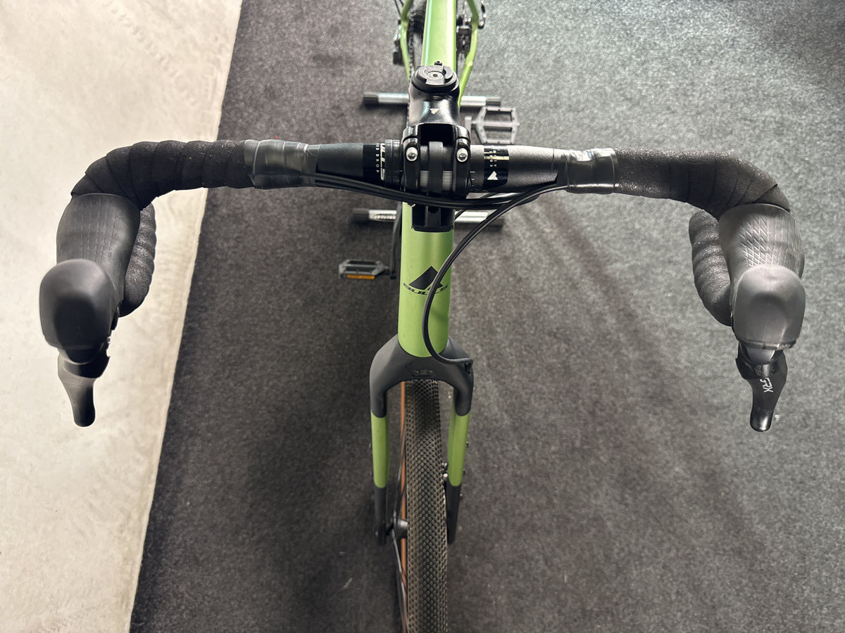 Bulls Grinder 4 gebraucht – Cockpit von vorne