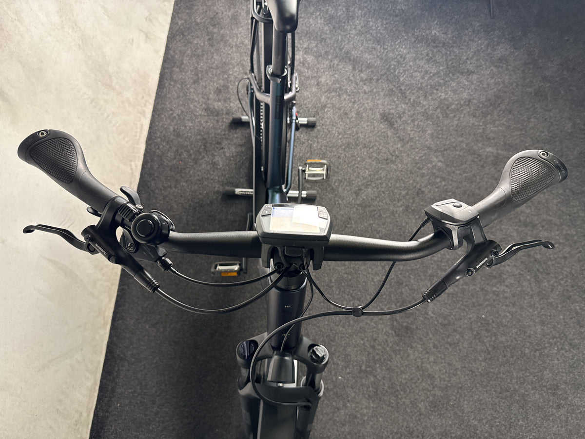 KTM Macina Gran P610 gebraucht – Cockpit von vorne