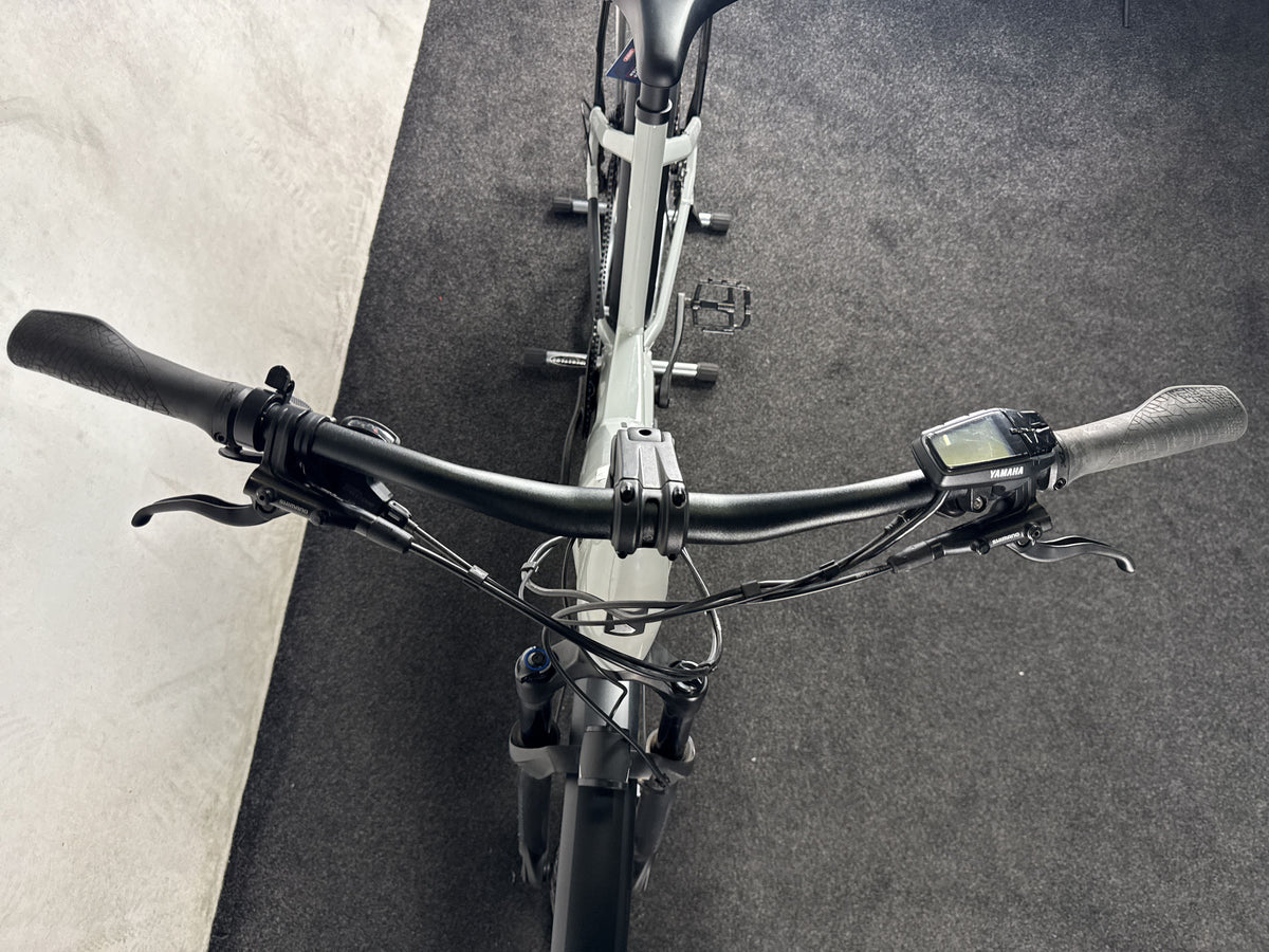 Haibike Trekking 7 gebraucht – Cockpit von vorne