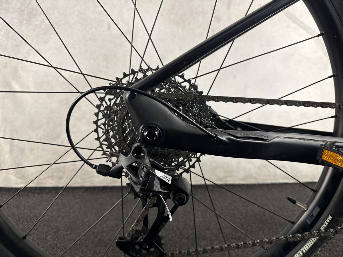 Mondraker Dusty gebraucht – Hinterradnabe und Schaltung