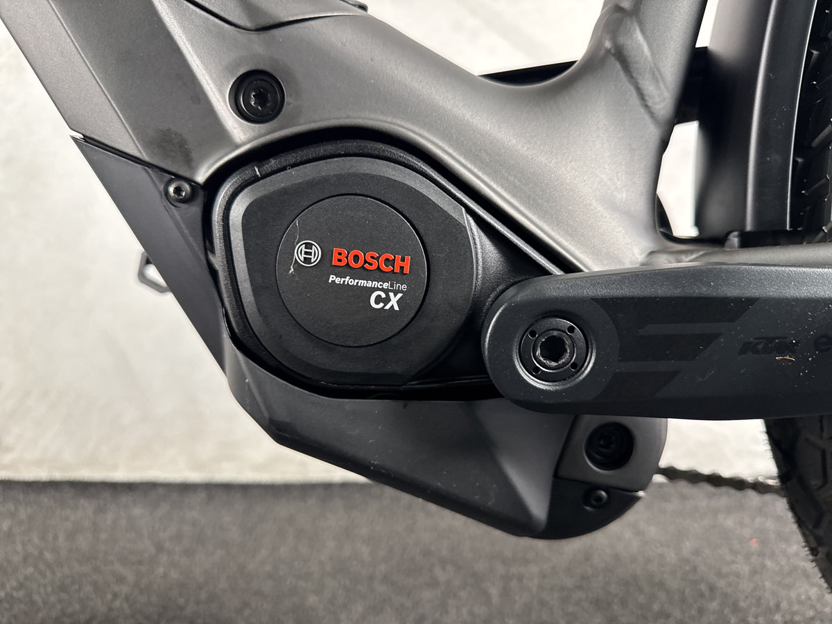 KTM Cento 11 Plus gebraucht – Motor von links