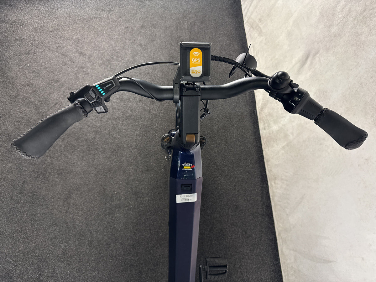 Thompson Inspire gebraucht – Cockpit aus Fahrersicht