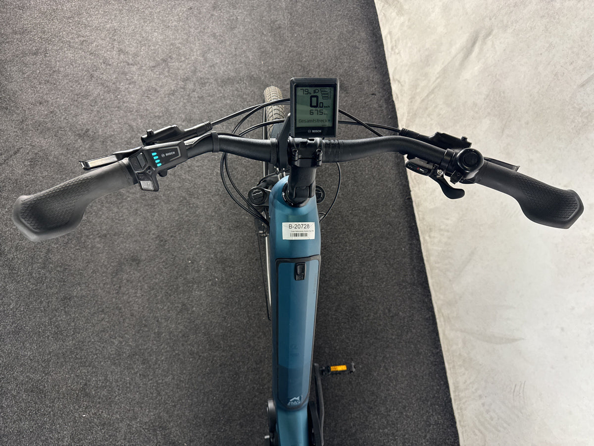 Cube Kathmandu Hybrid One 750 gebraucht – Cockpit aus Fahrersicht