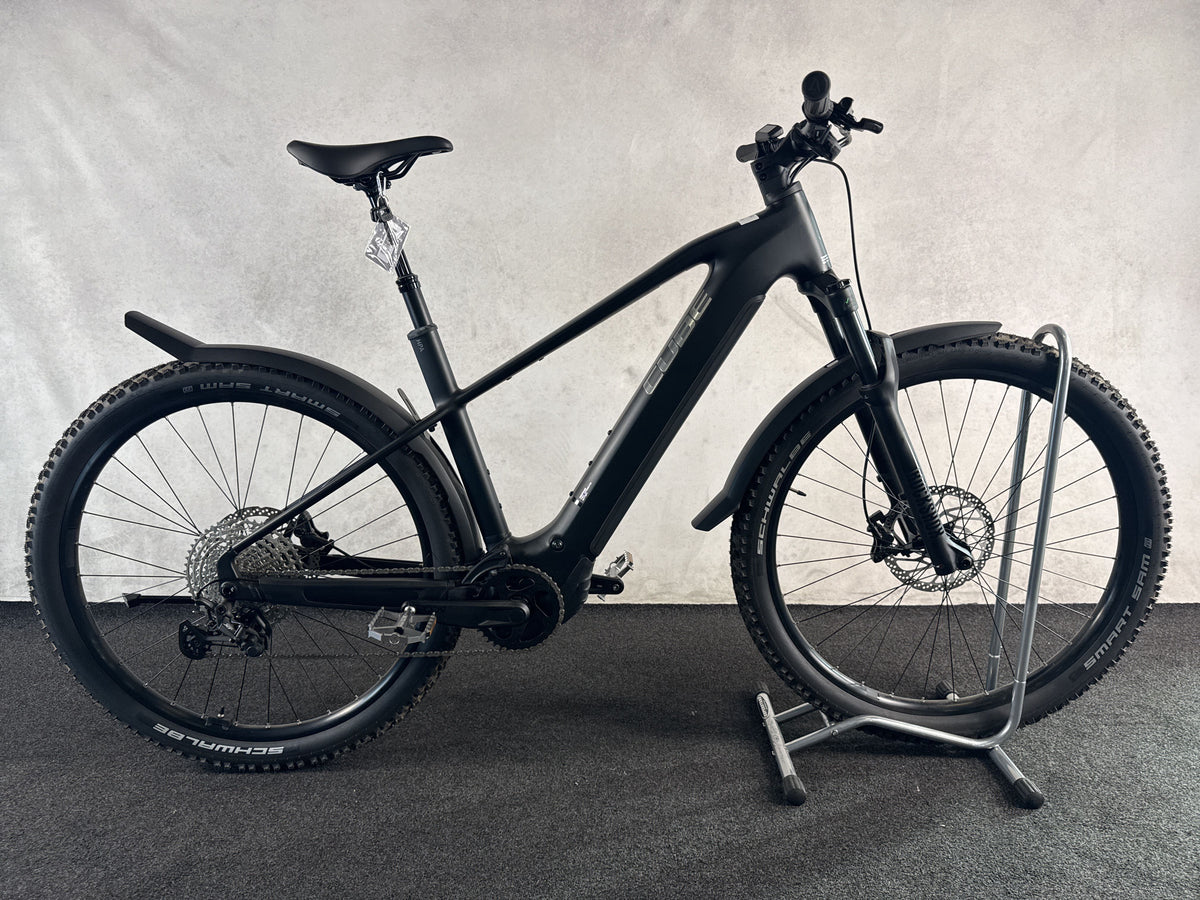 CUBE Reaction Hybrid Race 800 gebraucht – Seitenansicht rechts
